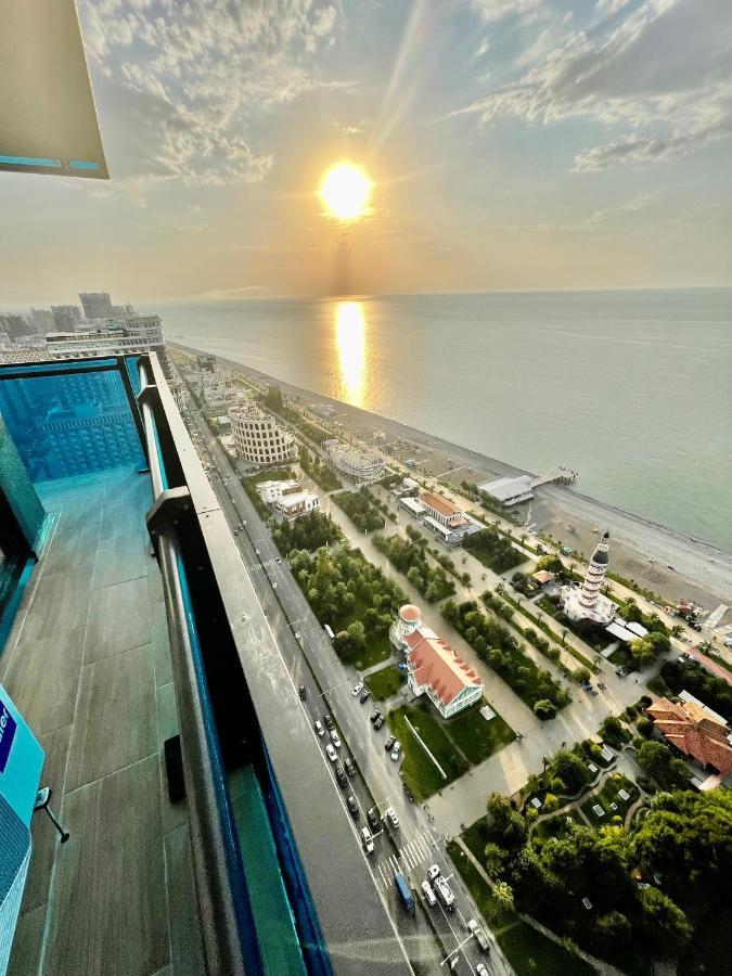 Panorama Aparthotel Orbi City Батуми Екстериор снимка