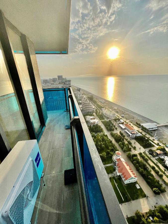 Panorama Aparthotel Orbi City Батуми Екстериор снимка