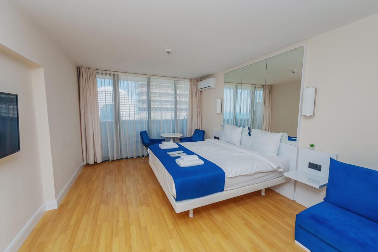 Panorama Aparthotel Orbi City Батуми Екстериор снимка